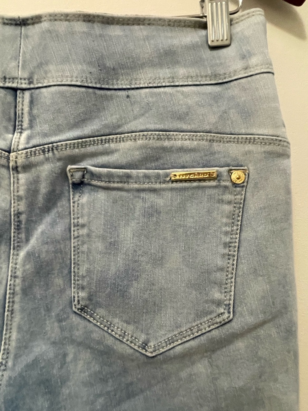 Peter Nygard Light Blue Patchwork Distressed Bermuda Shorts - Picture 5 of 10